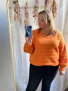Celina Life V-Neck Knit Russet Orange - Only Carmakoma